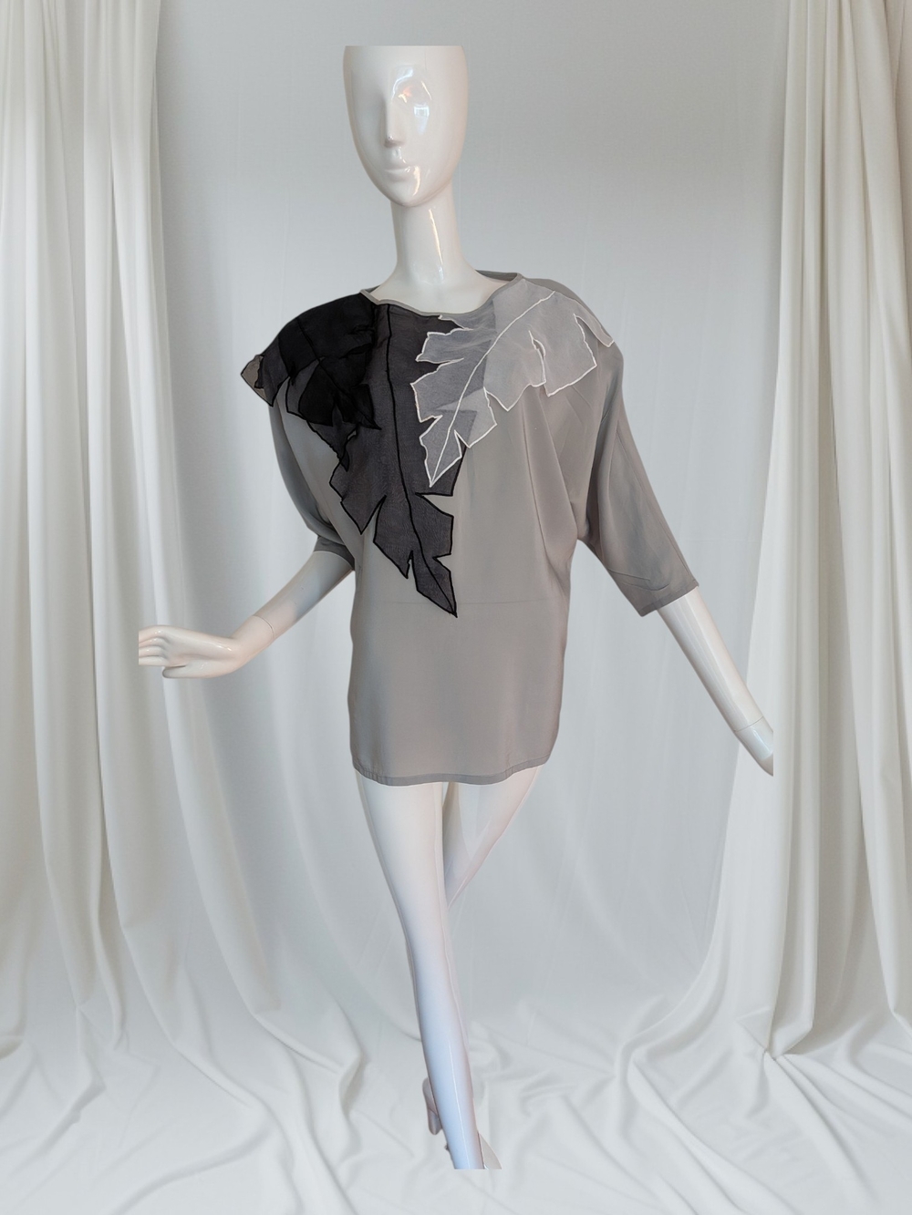 💯 %silk Women's Gray Draped Blouse with Black and Light Gray Leaf Appliqué